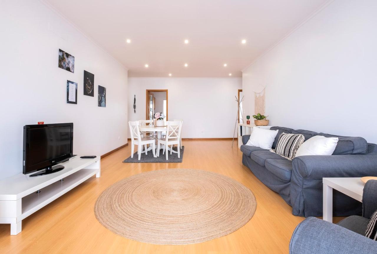 Paim Apartments Ponta Delgada المظهر الخارجي الصورة
